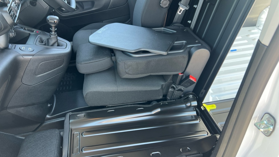 Citroen Berlingo Xl Diesel 1.5 BlueHDi 100ps Van Enterprise Plus - Image 21