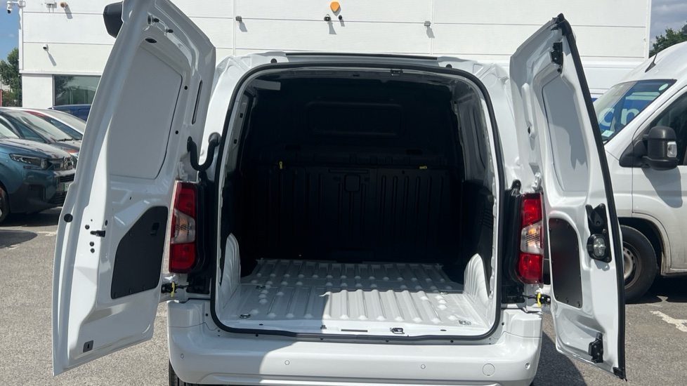 Citroen Berlingo M Diesel 1.5 D 100ps Van Driver - Image 3