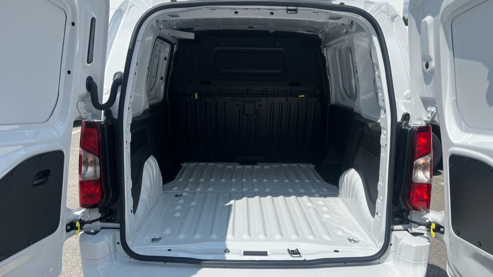 Citroen Berlingo M Diesel 1.5 D 100ps Van Driver - Image 12