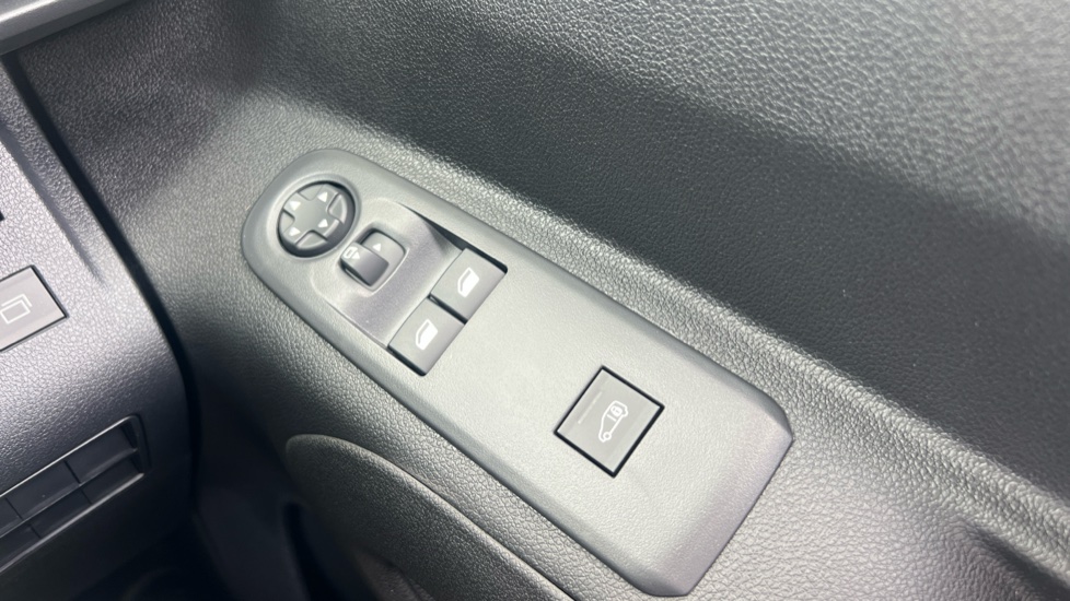 Citroen Berlingo M Diesel 1.5 D 100ps Van Driver - Image 33