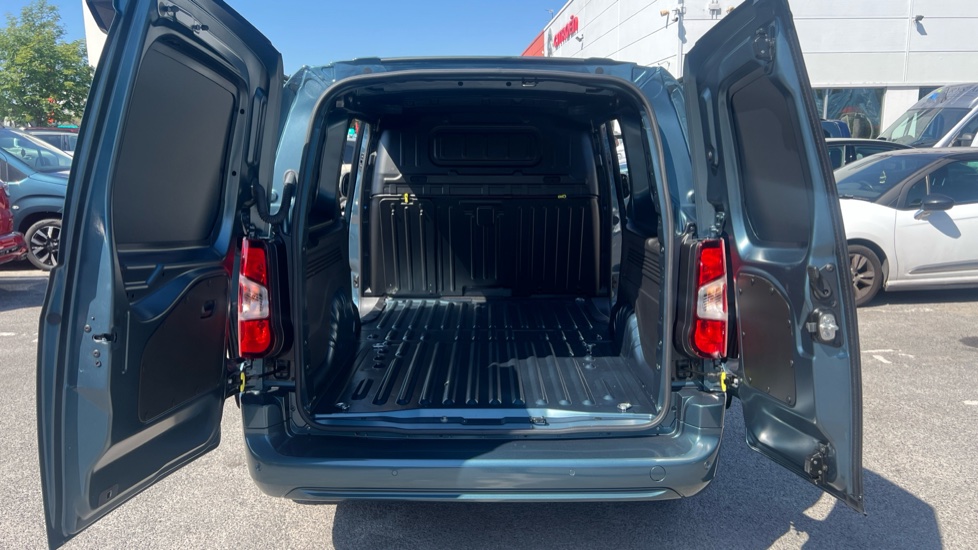 Citroen Berlingo Xl Diesel 1.5 D 100ps Van Driver - Image 12