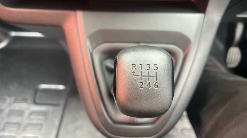 Citroen Dispatch M Diesel 2.0 BlueHDi 145ps Crew Van Enterprise - Image 26