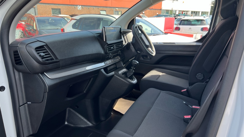 Peugeot Expert L2 Diesel 1.5 BlueHDi 120 Professional Van - Image 13