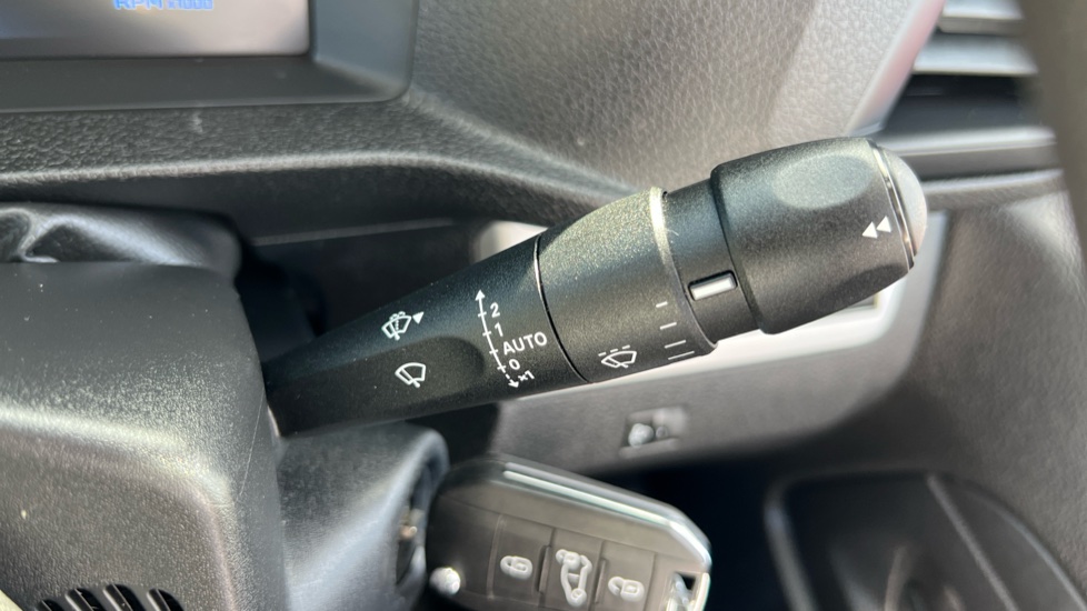 Peugeot Expert L2 Diesel 1.5 BlueHDi 120 Professional Van - Image 24