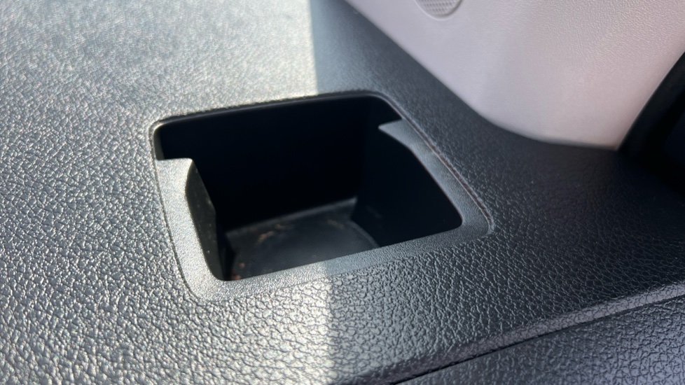 Peugeot Expert L2 Diesel 1.5 BlueHDi 120 Professional Van - Image 32