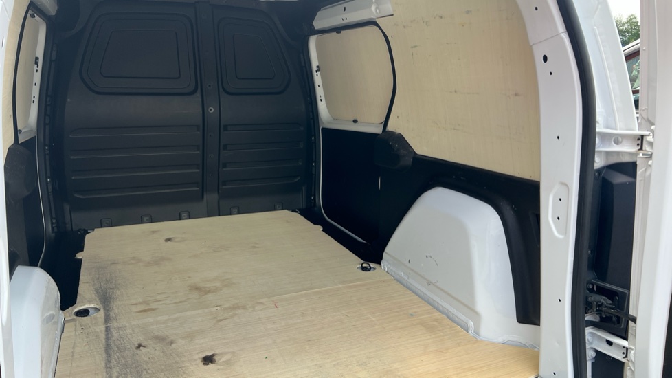 Renault Kangoo L2 Diesel LL21 Blue dCi 95 Advance [Safety] Van - Image 12
