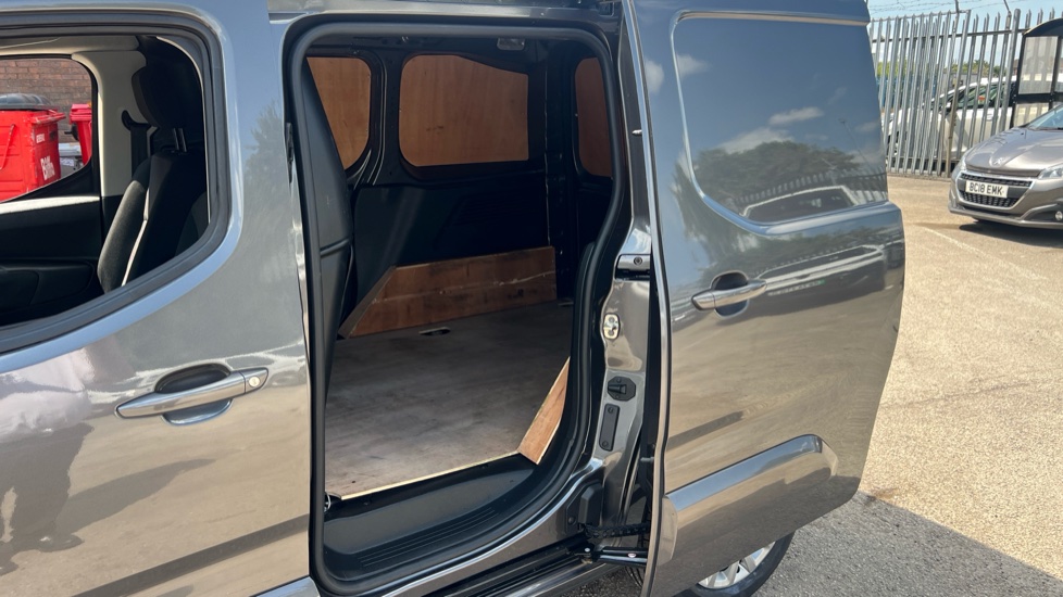 Citroen Berlingo M Diesel 1.5 BlueHDi 1000Kg Driver Ed 100ps 6 Speed [S/S] - Image 5
