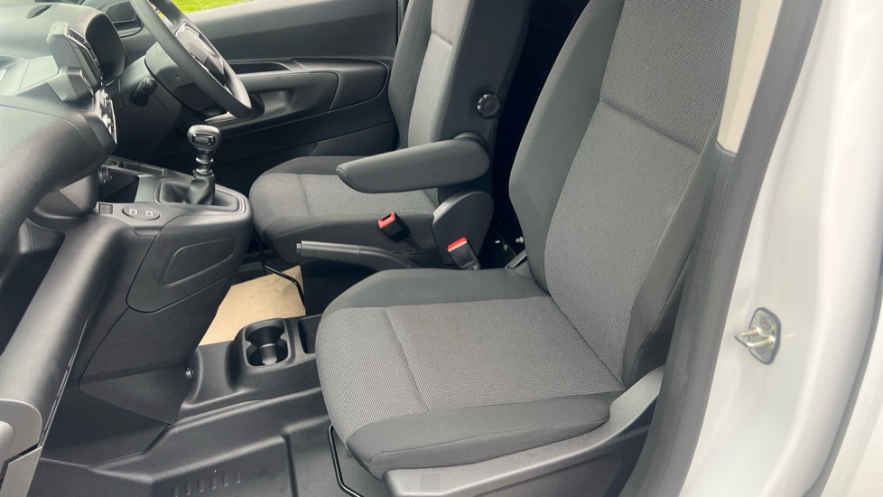 Citroen Berlingo Xl Diesel 1.5 BlueHDi 100ps Van Enterprise - Image 6
