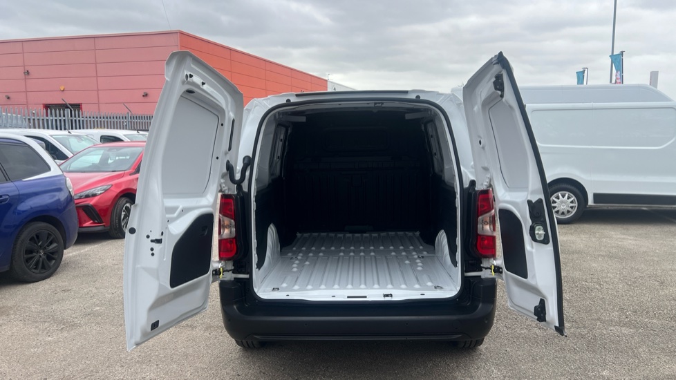 Citroen Berlingo Xl Diesel 1.5 BlueHDi 100ps Van Enterprise - Image 12
