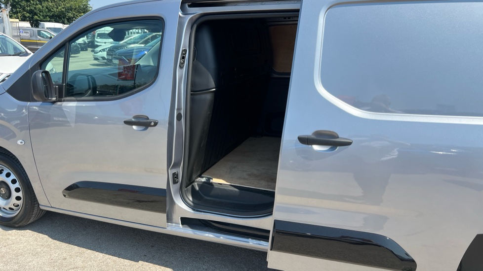 Citroen Berlingo M Diesel 1.5 BlueHDi 100ps Van Enterprise - Image 5