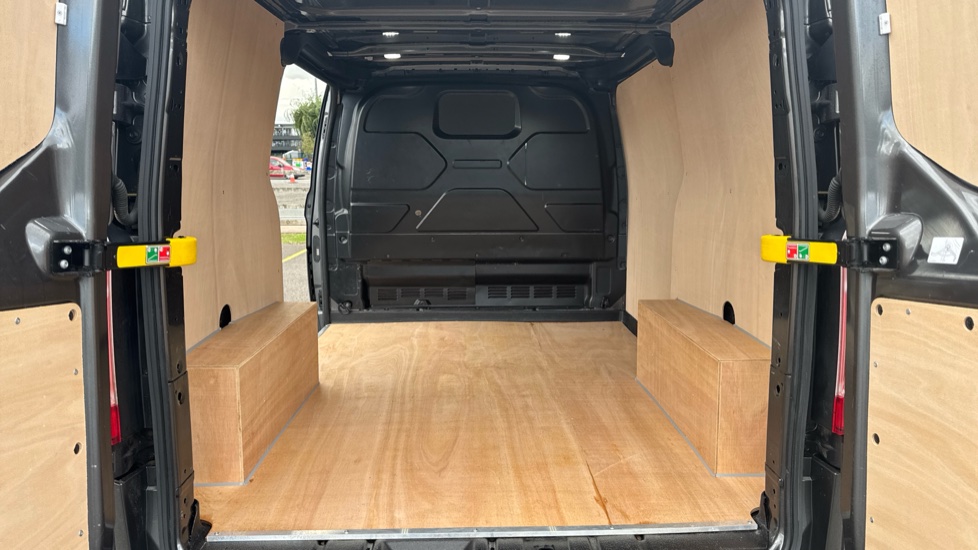 Ford Transit Custom 280 L1 Diesel Fwd 2.0 EcoBlue 170ps Low Roof Limited Van Auto - Image 12