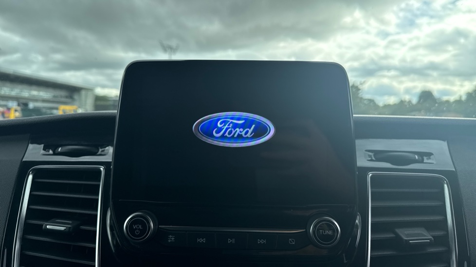 Ford Transit Custom 280 L1 Diesel Fwd 2.0 EcoBlue 170ps Low Roof Limited Van Auto - Image 15