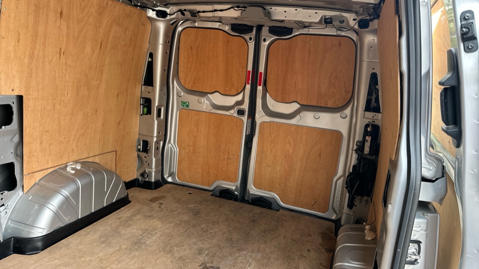 Ford Transit Custom 300 L1 Diesel Fwd 2.0 EcoBlue 136ps H1 Van Limited Auto - Image 14