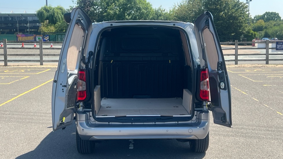 Citroen Berlingo M Petrol 1.2 PureTech 1000Kg Driver 110ps [Start stop] - Image 3
