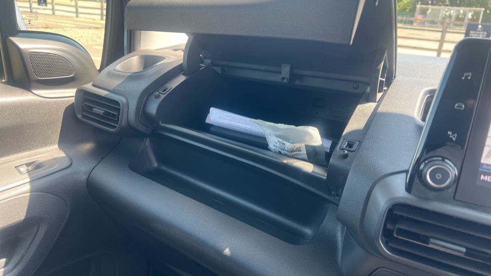 Citroen Berlingo M Petrol 1.2 PureTech 1000Kg Driver 110ps [Start stop] - Image 27
