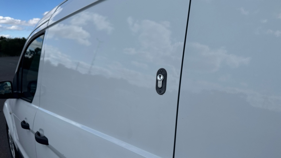 Ford Transit Connect 240 L2 Diesel 1.5 EcoBlue 120ps Trend Van - Image 21