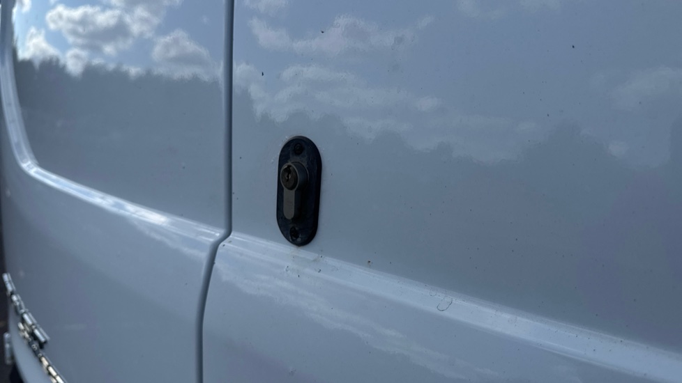 Ford Transit Connect 240 L2 Diesel 1.5 EcoBlue 120ps Trend Van - Image 26