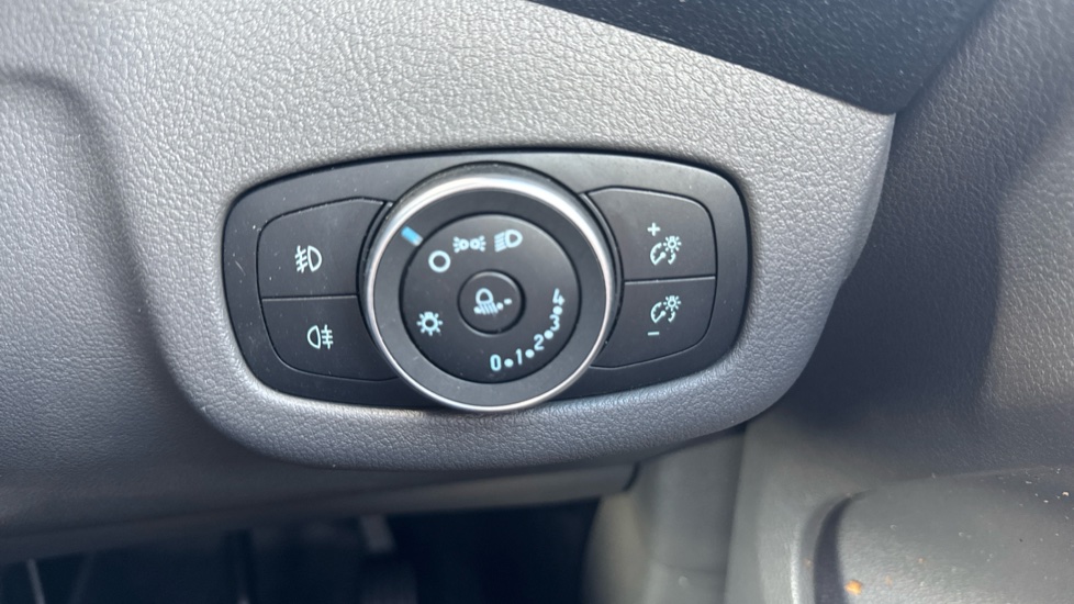 Ford Transit Connect 240 L2 Diesel 1.5 EcoBlue 120ps Trend Van - Image 28