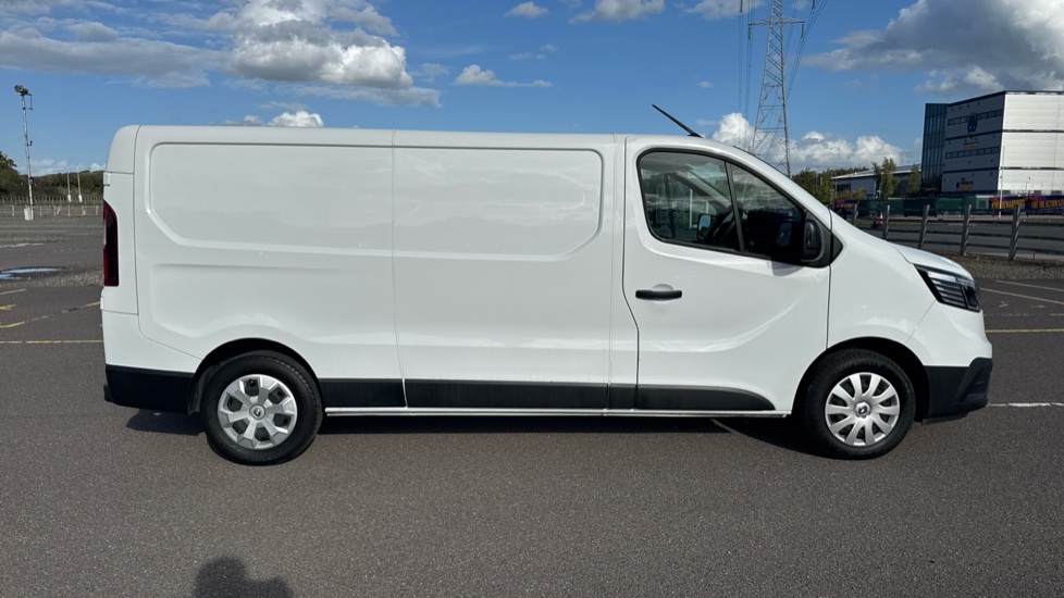 Renault Trafic Lwb Diesel LL30 Blue dCi 130 Advance [Safety] Van - Image 9