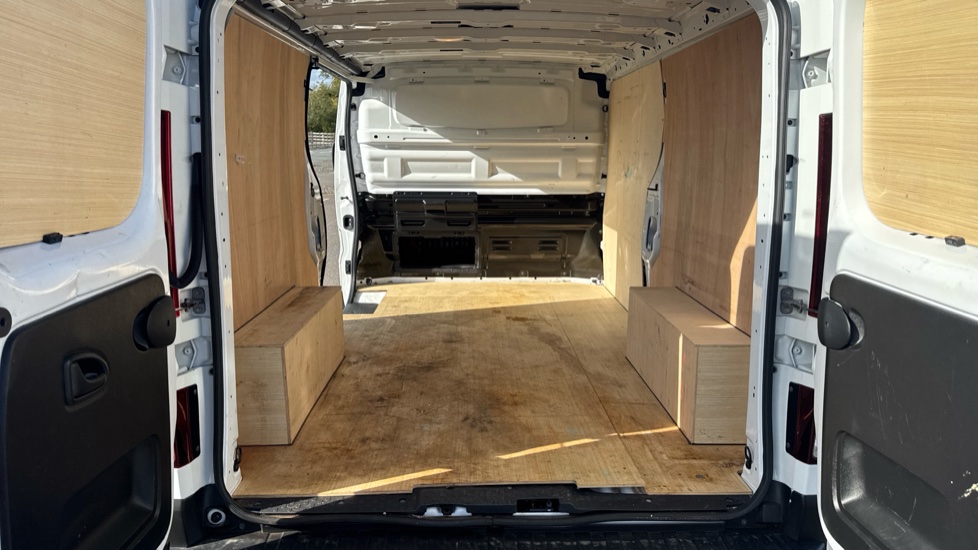 Renault Trafic Lwb Diesel LL30 Blue dCi 130 Advance [Safety] Van - Image 12