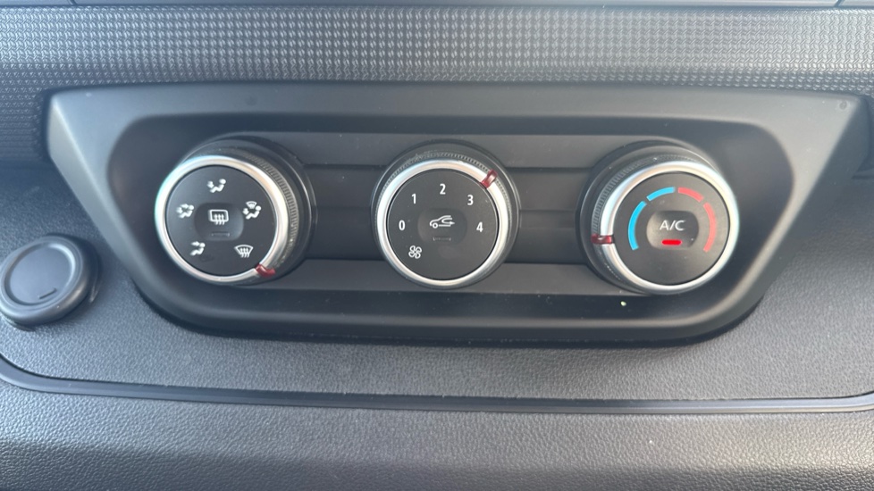 Renault Trafic Lwb Diesel LL30 Blue dCi 130 Advance [Safety] Van - Image 31