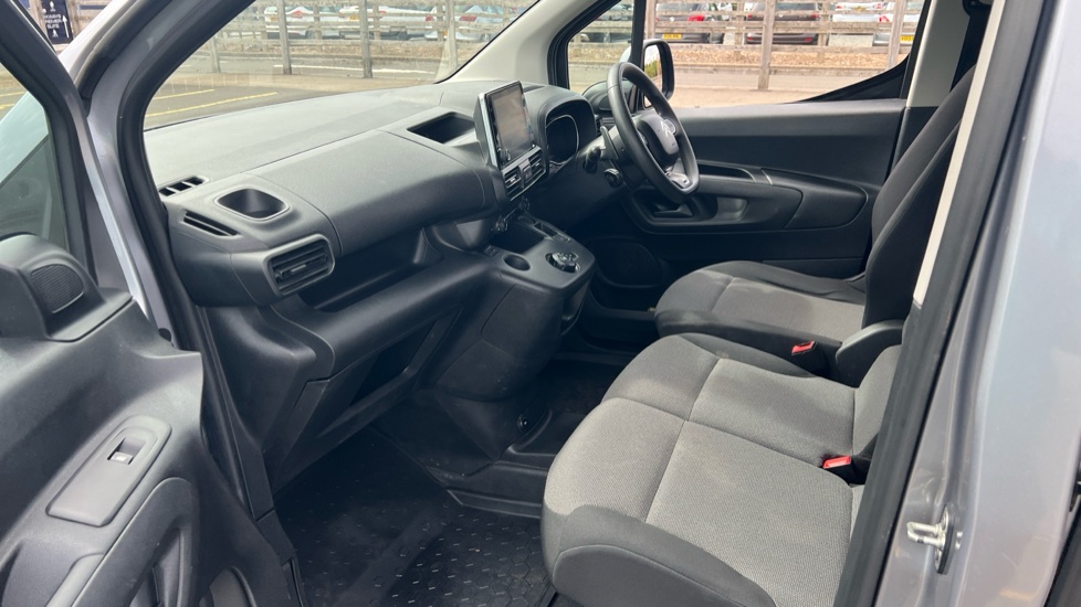 Citroen Berlingo Xl Diesel 1.5 BlueHDi 950Kg Driver 130ps EAT8 [Start Stop] - Image 13
