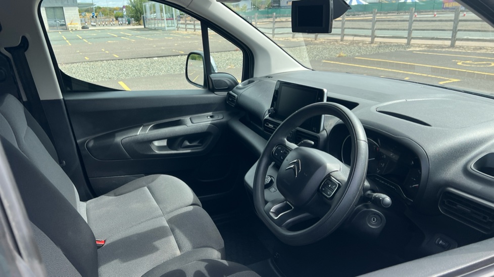 Citroen Berlingo Xl Diesel 1.5 BlueHDi 950Kg Driver 130ps EAT8 [Start Stop] - Image 16