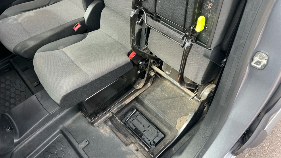 Citroen Berlingo Xl Diesel 1.5 BlueHDi 950Kg Driver 130ps EAT8 [Start Stop] - Image 35