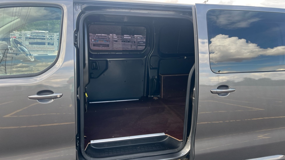 Vauxhall Vivaro L1 Diesel 3100 2.0d 120PS Edition H1 Van - Image 5