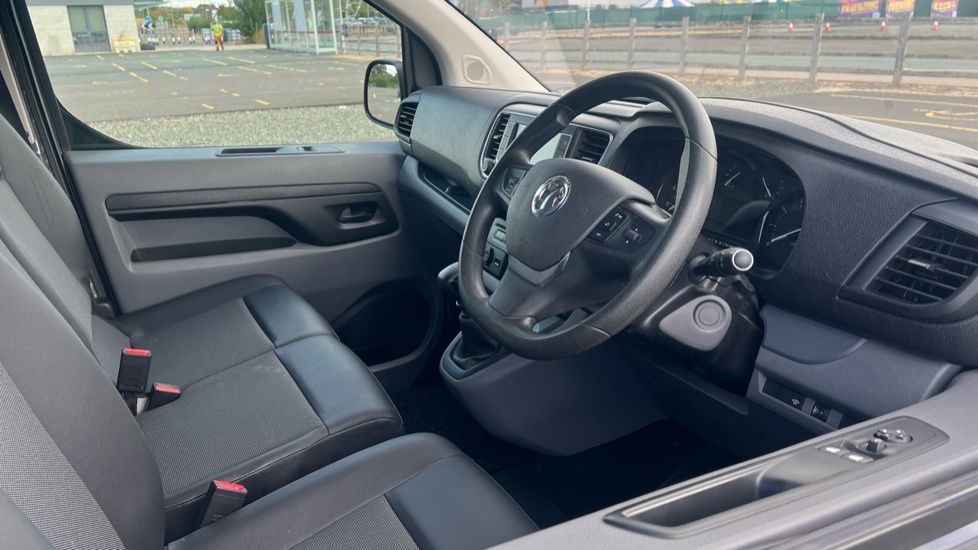 Vauxhall Vivaro L1 Diesel 3100 2.0d 120PS Edition H1 Van - Image 16
