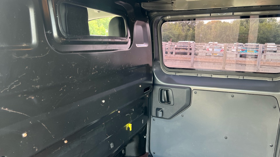 Vauxhall Vivaro L1 Diesel 3100 2.0d 120PS Edition H1 Van - Image 18