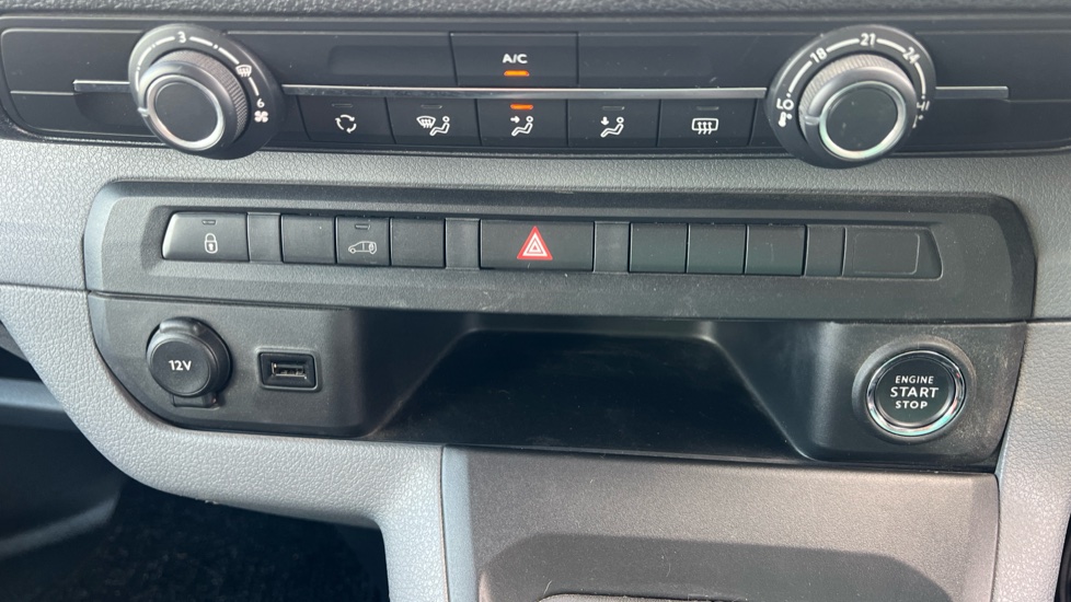 Vauxhall Vivaro L1 Diesel 3100 2.0d 120PS Edition H1 Van - Image 28