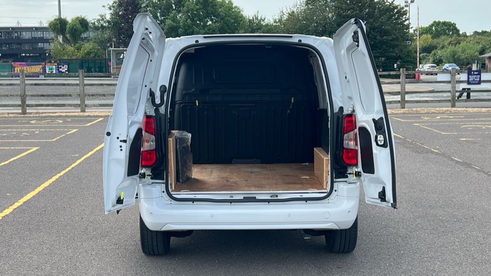 Citroen Berlingo M Diesel 1.5 BlueHDi 1000Kg Driver Ed 100ps 6 Speed [S/S] - Image 3
