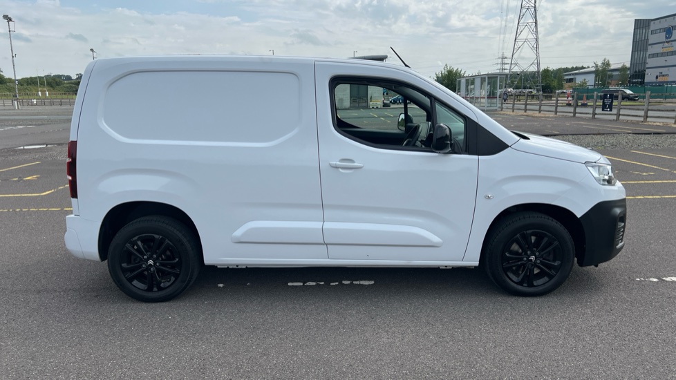 Citroen Berlingo M Diesel 1.5 BlueHDi 1000Kg Driver Ed 100ps 6 Speed [S/S] - Image 9