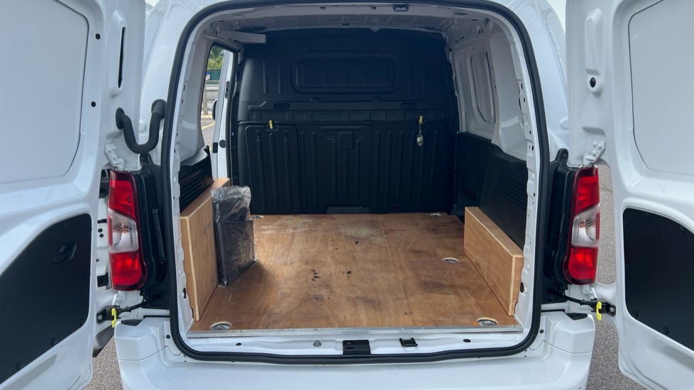 Citroen Berlingo M Diesel 1.5 BlueHDi 1000Kg Driver Ed 100ps 6 Speed [S/S] - Image 12
