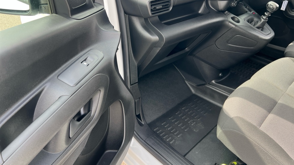 Citroen Berlingo M Diesel 1.5 BlueHDi 1000Kg Driver Ed 100ps 6 Speed [S/S] - Image 35