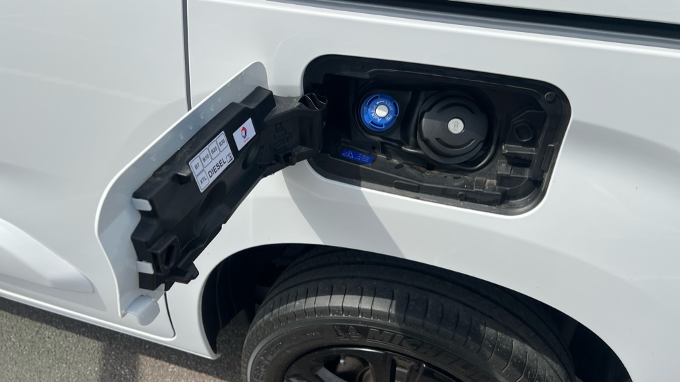 Citroen Berlingo M Diesel 1.5 BlueHDi 1000Kg Driver Ed 100ps 6 Speed [S/S] - Image 38