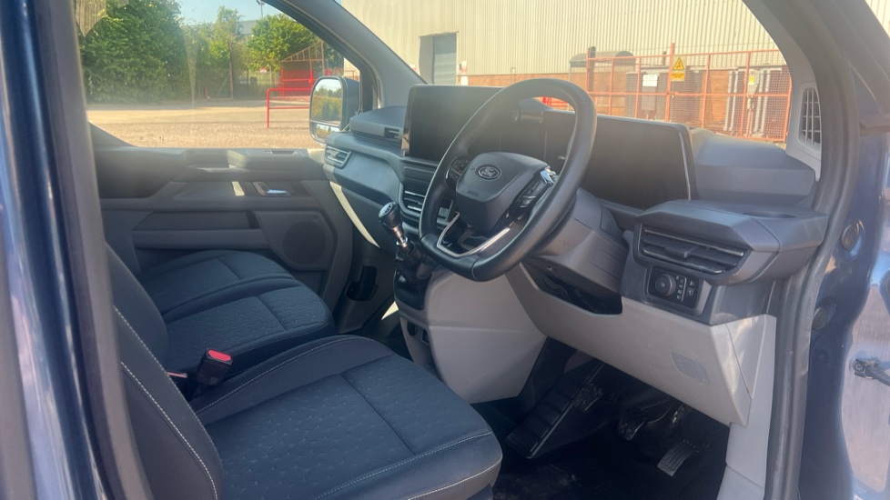 Ford Transit Custom 280 L1 Diesel Fwd 2.0 EcoBlue 136ps H1 Van Limited - Image 6