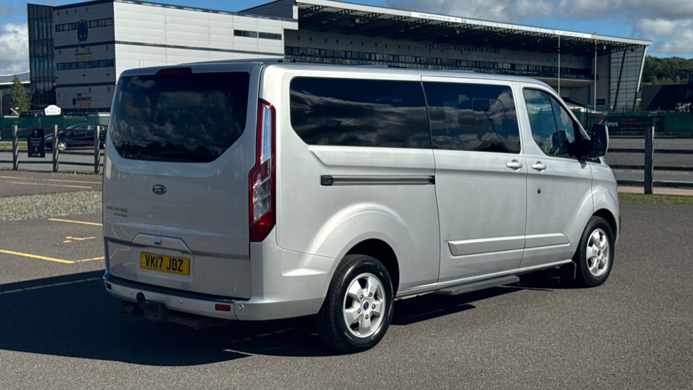 Ford Tourneo Custom Transit Custom Tourneo Lwb Diesel Fwd 2.0 TDCi 130ps Low Roof 8 Seater Titanium - Image 10