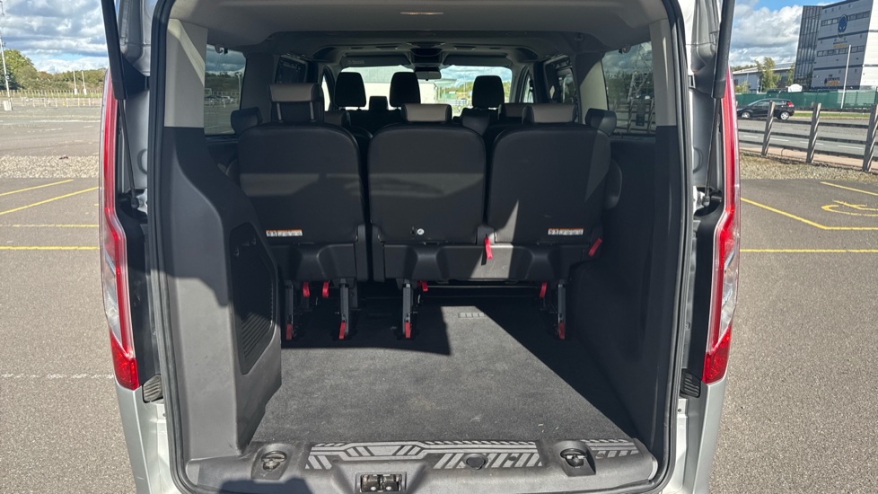 Ford Tourneo Custom Transit Custom Tourneo Lwb Diesel Fwd 2.0 TDCi 130ps Low Roof 8 Seater Titanium - Image 12
