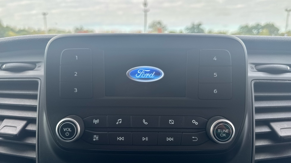 Ford Transit 350 L2 Diesel Fwd 2.0 EcoBlue 130ps H2 Leader Van - Image 15