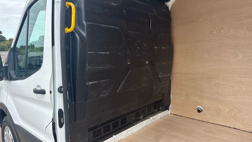 Ford Transit 350 L2 Diesel Fwd 2.0 EcoBlue 130ps H2 Leader Van - Image 18