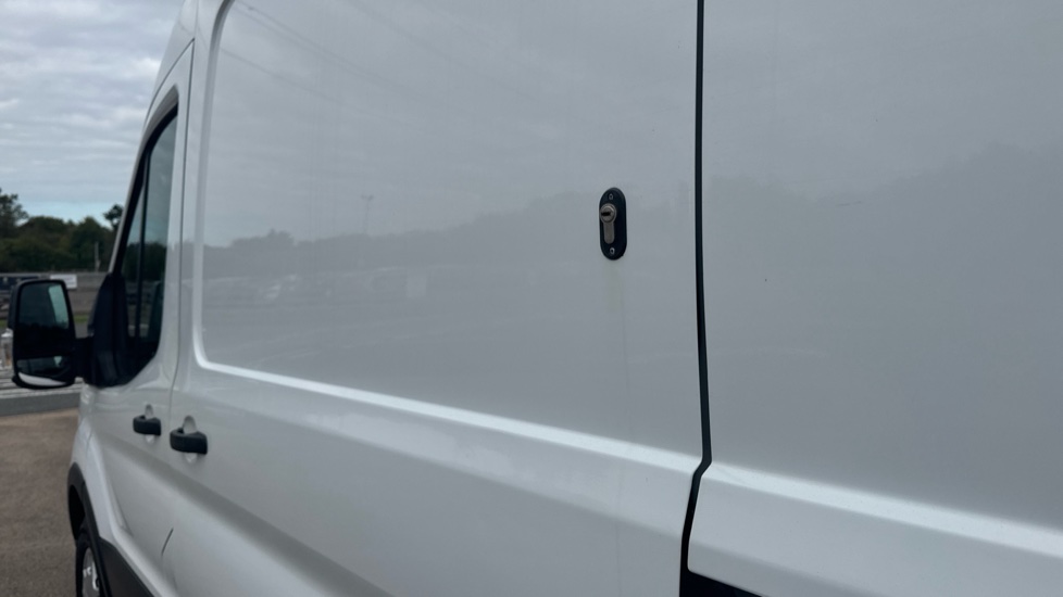 Ford Transit 350 L2 Diesel Fwd 2.0 EcoBlue 130ps H2 Leader Van - Image 24