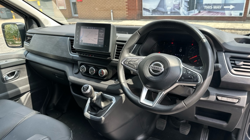 Nissan Primastar 30 L2 Diesel 2.0 dCi 130ps H1 Tekna+ Van - Image 16