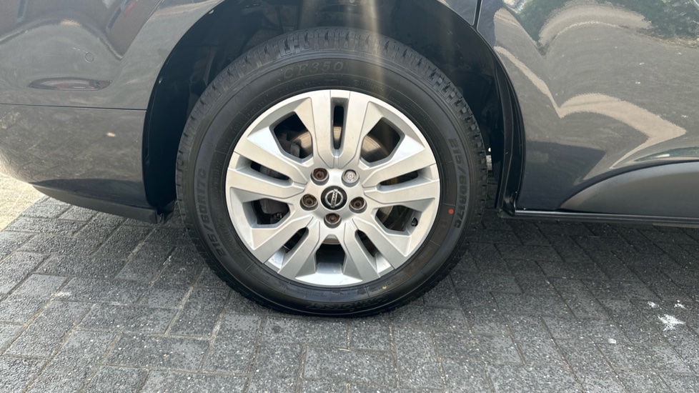 Nissan Primastar 30 L2 Diesel 2.0 dCi 130ps H1 Tekna+ Van - Image 23