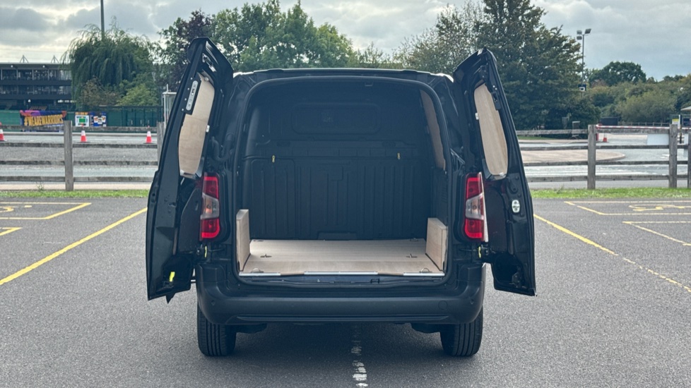 Citroen Berlingo M Diesel 1.5 BlueHDi 1000Kg Enterprise Ed 130ps EAT8 [S/S] - Image 3