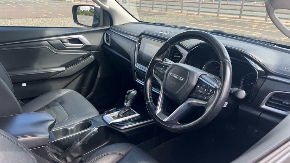 Isuzu D-Max Diesel 1.9 DL40 Double Cab 4x4 Auto - Image 16