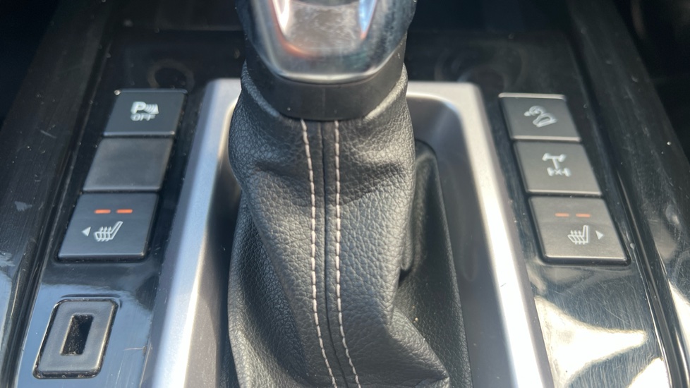 Isuzu D-Max Diesel 1.9 DL40 Double Cab 4x4 Auto - Image 25
