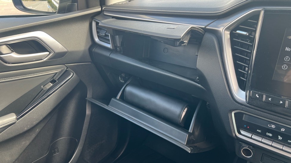 Isuzu D-Max Diesel 1.9 DL40 Double Cab 4x4 Auto - Image 26