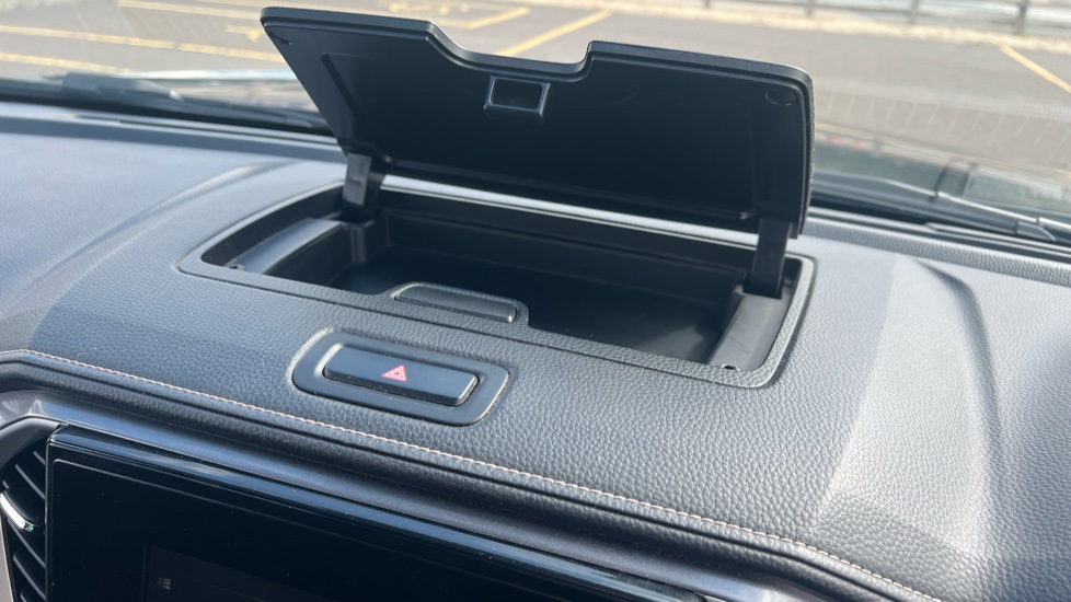 Isuzu D-Max Diesel 1.9 DL40 Double Cab 4x4 Auto - Image 27